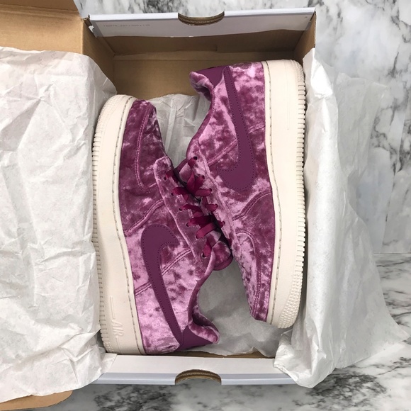 NIB Nike Air Force 1 Low Velvet Tea Berry - Picture 7 of 8